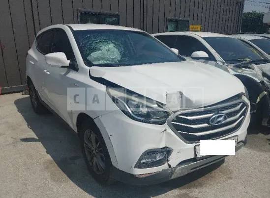 Photo 2 of 12: 2015 Hyundai Tucson — Korean insurance auction