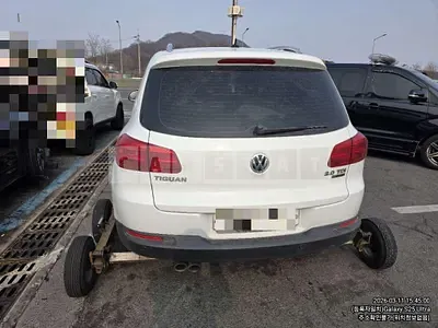 Photo 1 of 7: 2016 Volkswagen Tiguan 2.0 TDI BMT — Korean insurance auction