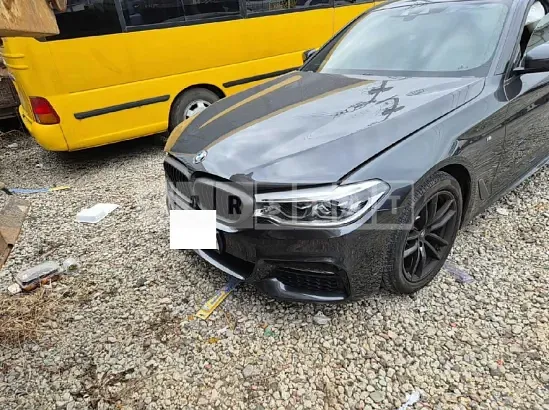 Photo 2 of 11: 2018 BMW 520d, VIN WBAJC3105JDB91260 — Korean insurance auction