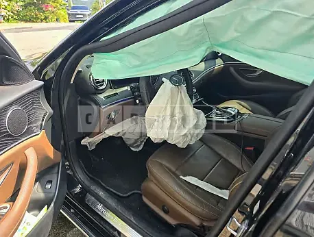 Photo 2 of 19: 2017 Mercedes-Benz E 300 4Matic — Korean insurance auction