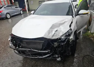 Photo 1 of 11: 2016 Kia K5 — Korean insurance auction