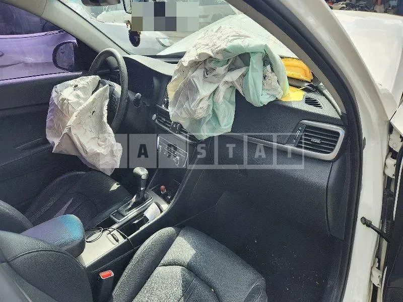 Photo 2 of 7: 2016 Kia K5 LPG — Korean insurance auction