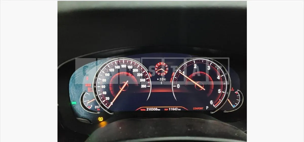Photo 2 of 9: 2018 BMW 520d xDrive — Korean insurance auction