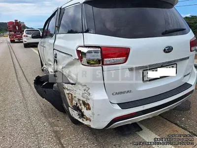 Photo 1 of 5: 2017 Kia Carnival Limousine — Korean insurance auction