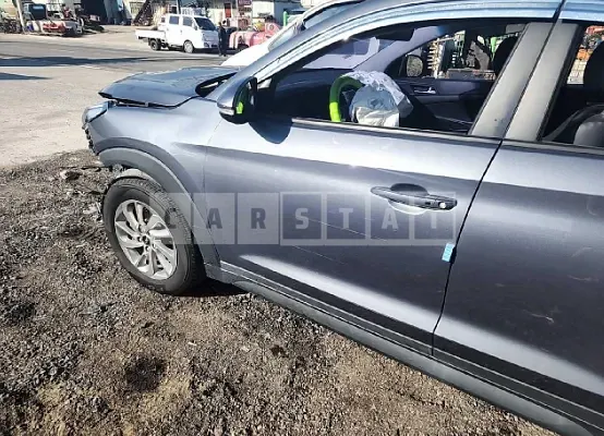 Photo 2 of 16: 2017 Hyundai Tucson, VIN KMHJ3815GHU348229 — Korean insurance auction