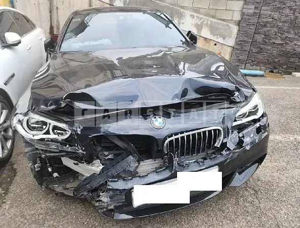 Photo 2 of 23: 2016 BMW 520d xDrive, VIN WBA5E710XGG156320 — Korean insurance auction