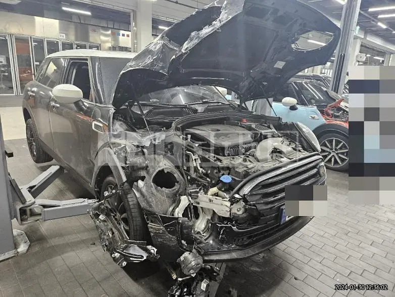 Photo 2 of 13: 2022 MINI Cooper Clubman, VIN WMWXJ3100P2T47254 — Korean insurance auction