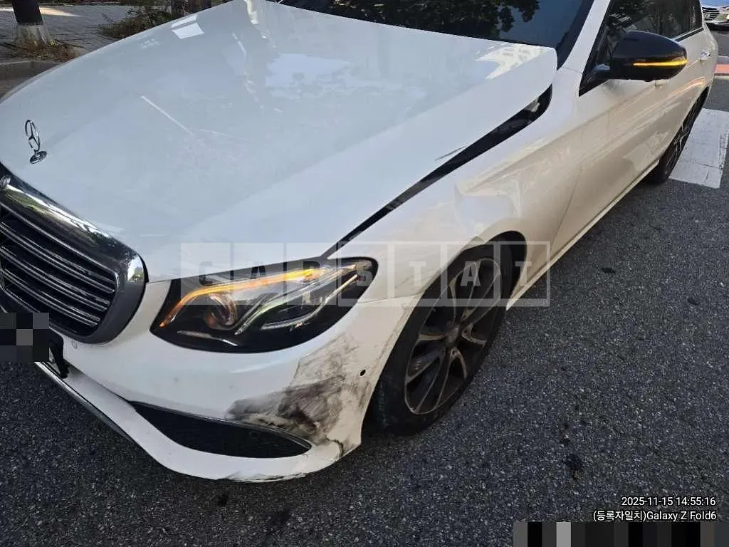 Photo 2 of 5: 2016 Mercedes-Benz E300 — Korean insurance auction