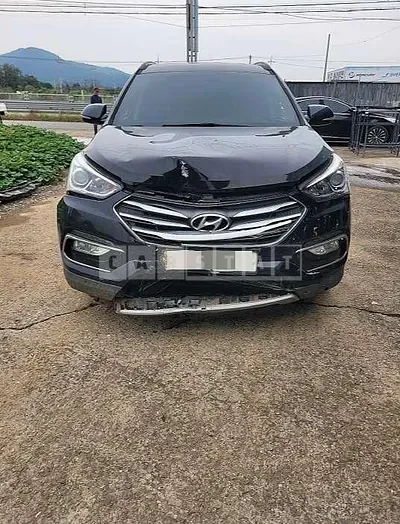 Photo 1 of 8: 2016 Hyundai Santa Fe DM — Korean insurance auction