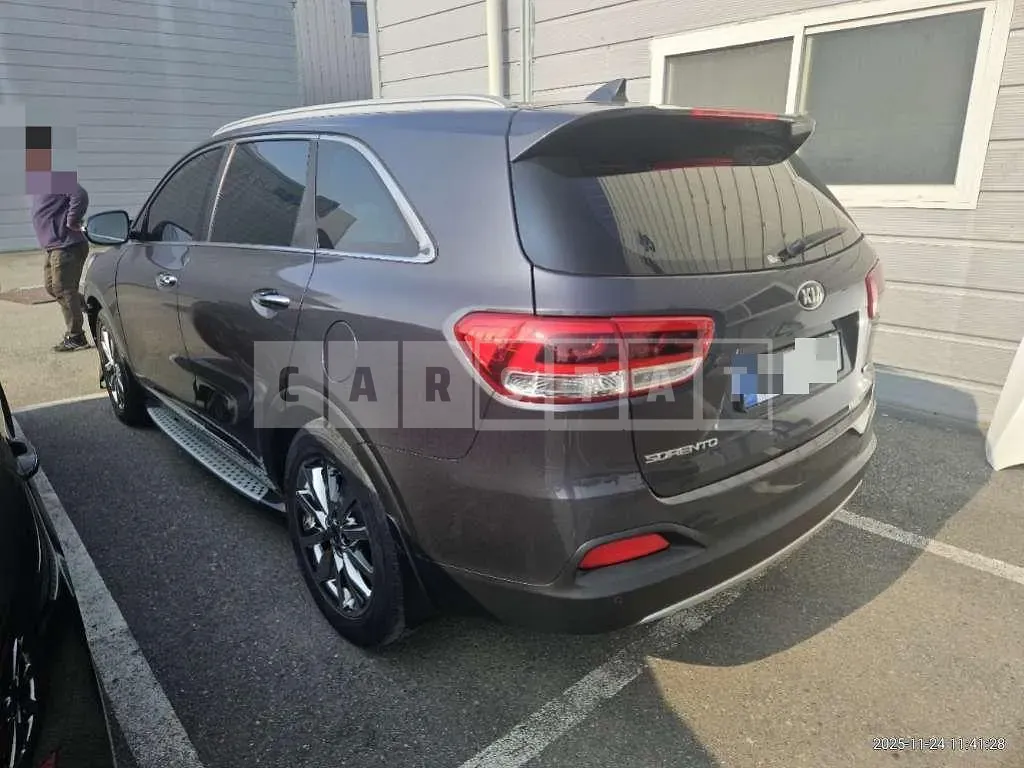 Photo 2 of 13: 2015 Kia Sorento — Korean insurance auction