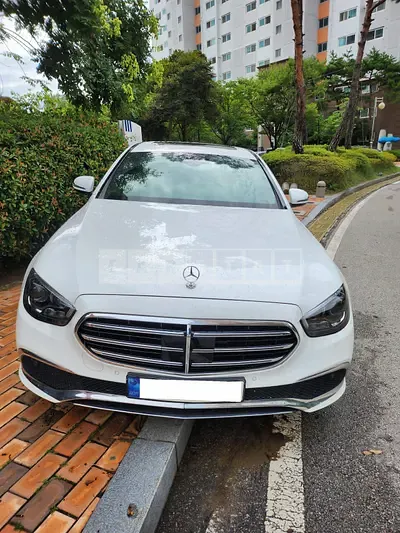 Photo 1 of 20: 2021 Mercedes-Benz E250, VIN W1KZF4FB8MA952305 — Korean insurance auction