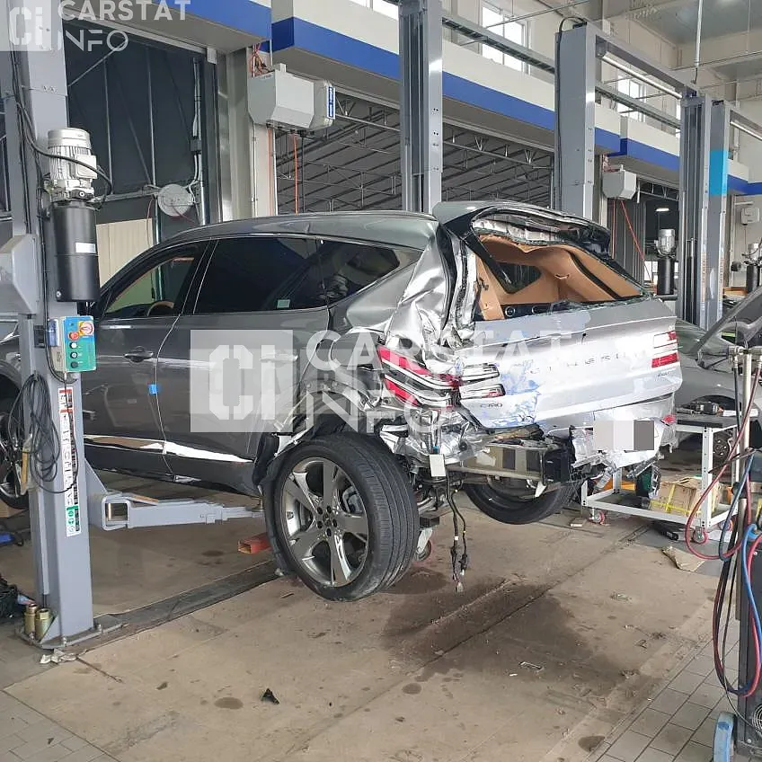 Photo 2 of 14: 2022 Genesis GV80 — Korean insurance auction