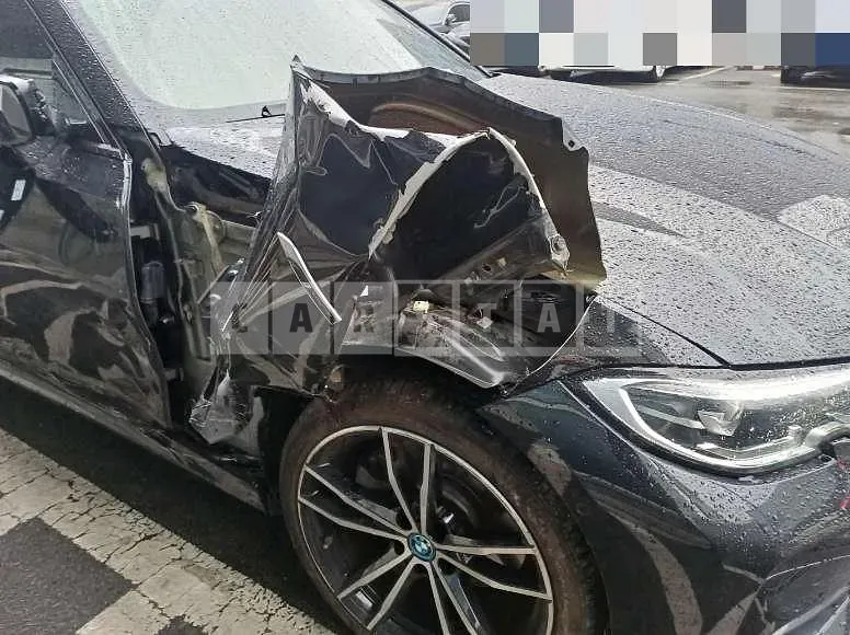 Photo 2 of 19: 2022 BMW 320e — Korean insurance auction