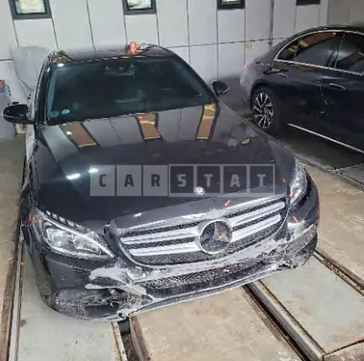Photo 1 of 13: 2017 Mercedes-Benz C 200 — Korean insurance auction