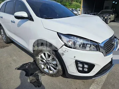 Photo 1 of 18: 2015 Kia Sorento 2.2 (4WD), VIN KNAPK81BDGA132387 — Korean insurance auction