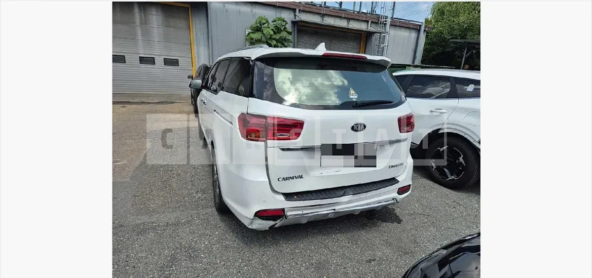 Photo 2 of 22: 2018 Kia Carnivals — Korean insurance auction