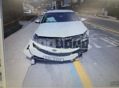 Photo 1 of 16: 2018 Kia K5, VIN KNAGT411BJA188566 — Korean insurance auction