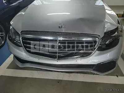 Photo 1 of 27: 2017 Mercedes-Benz E300 4Matic, VIN WDDZF4KB6HA250933 — Korean insurance auction