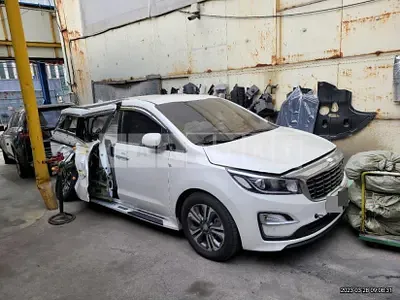 Photo 1 of 15: 2019 Kia Carnivals, VIN KNHMF37ABKS576686 — Korean insurance auction