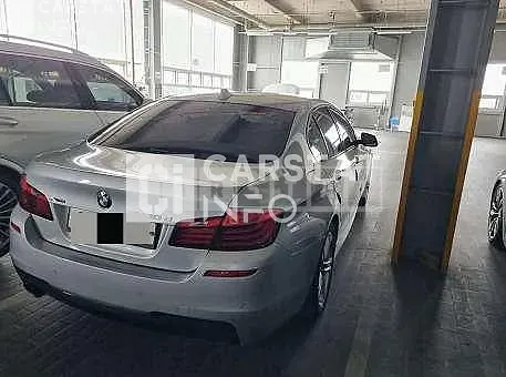 Photo 2 of 25: 2016 BMW 520d xDrive, VIN WBA5E7103GG565453 — Korean insurance auction