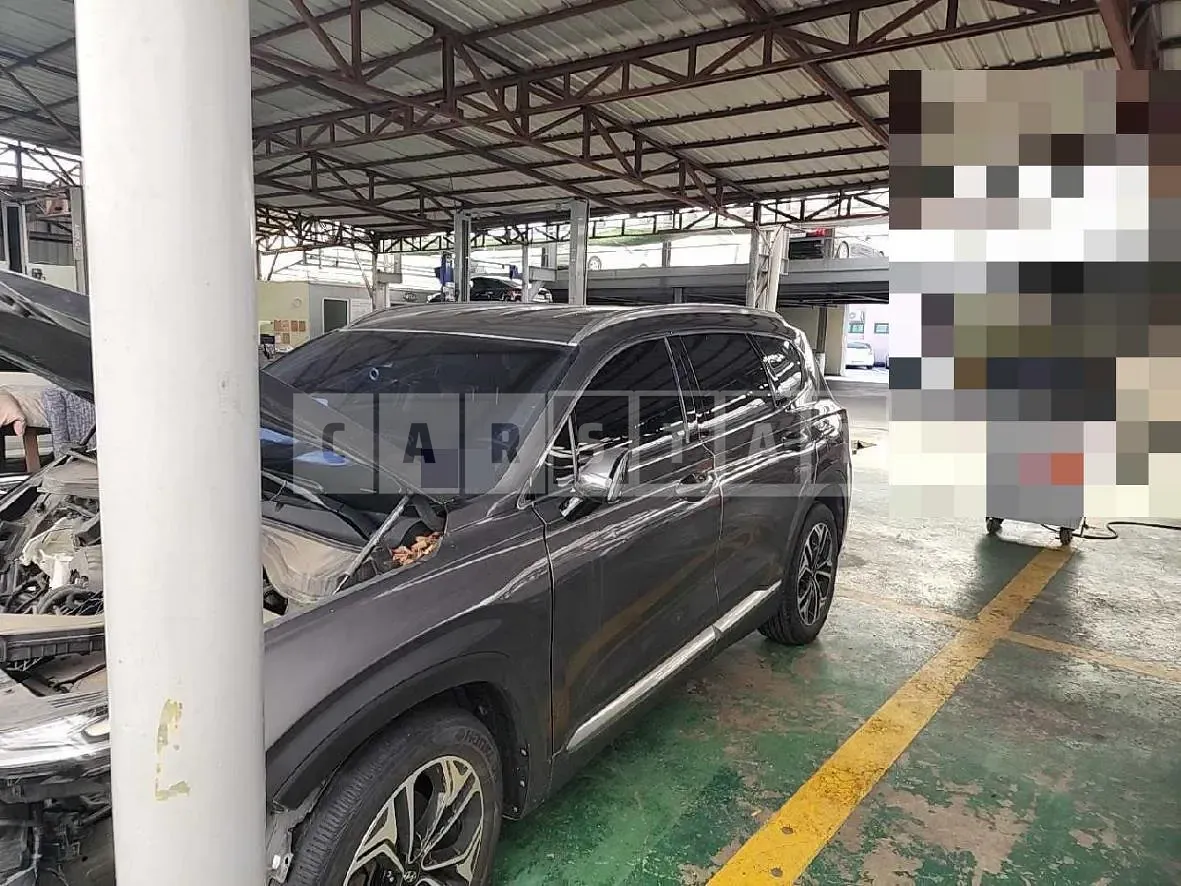 Photo 2 of 11: 2019 Hyundai Santa Fe, VIN KMHS381ABKU166231 — Korean insurance auction