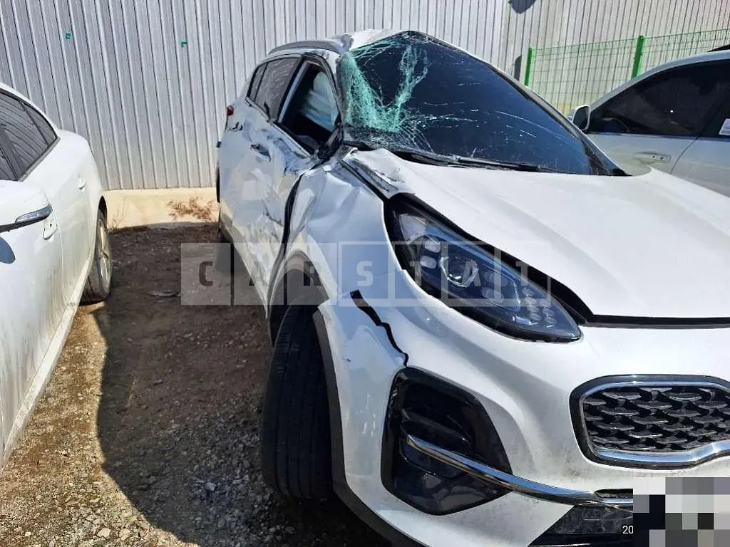 Photo 2 of 9: 2020 Kia Sportage — Korean insurance auction