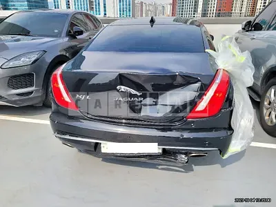 Photo 1 of 27: 2016 Jaguar XJ 3.0d, VIN SAJAA2294GNV93398 — Korean insurance auction