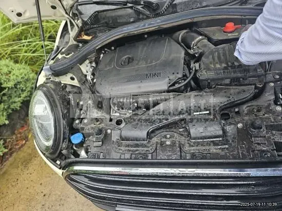 Photo 2 of 6: 2021 MINI Cooper Clubman — Korean insurance auction