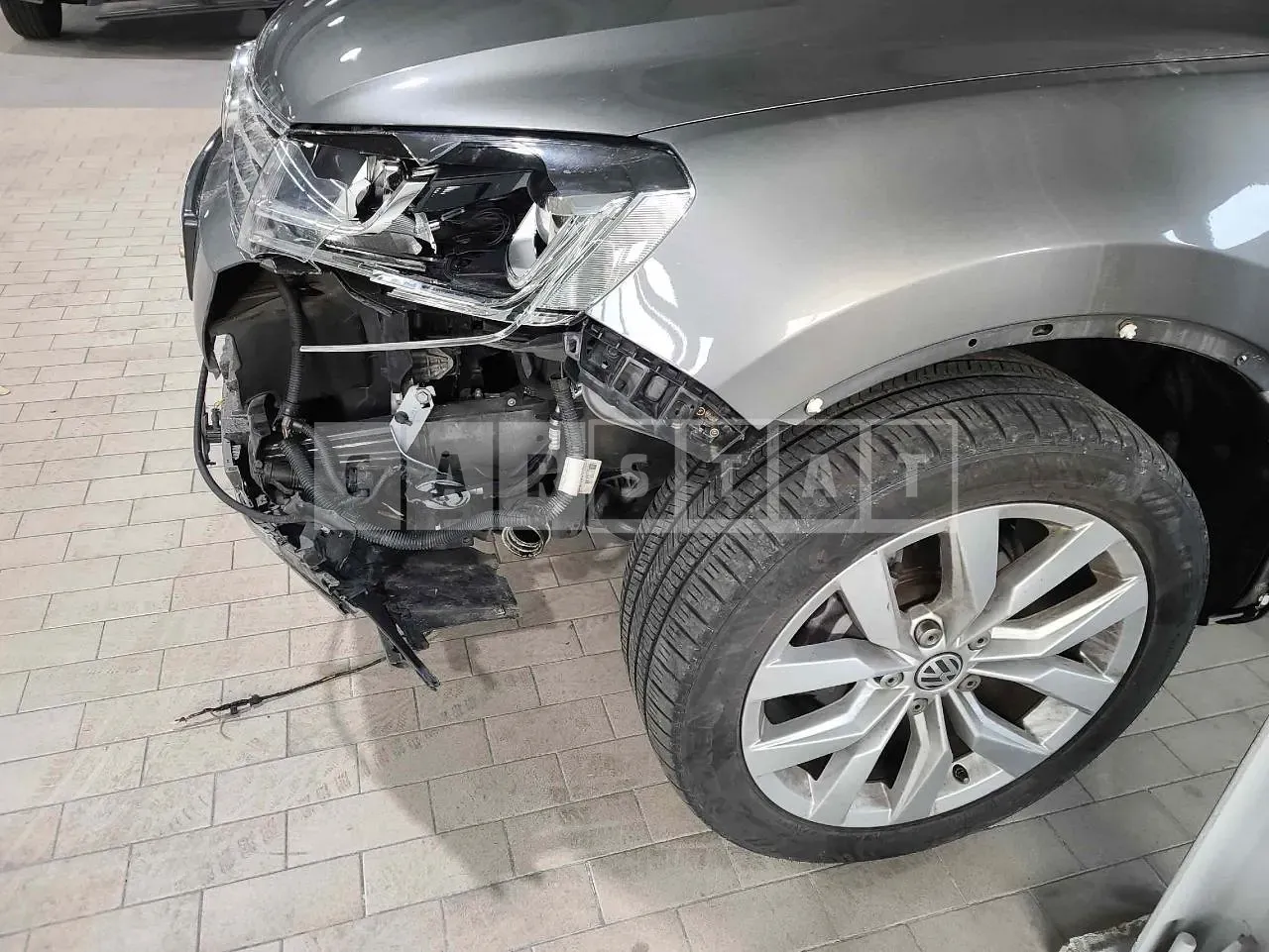 Photo 2 of 19: 2015 Volkswagen Touareg 3.0 TDI, VIN WVGZZZ7PZFD010668 — Korean insurance auction