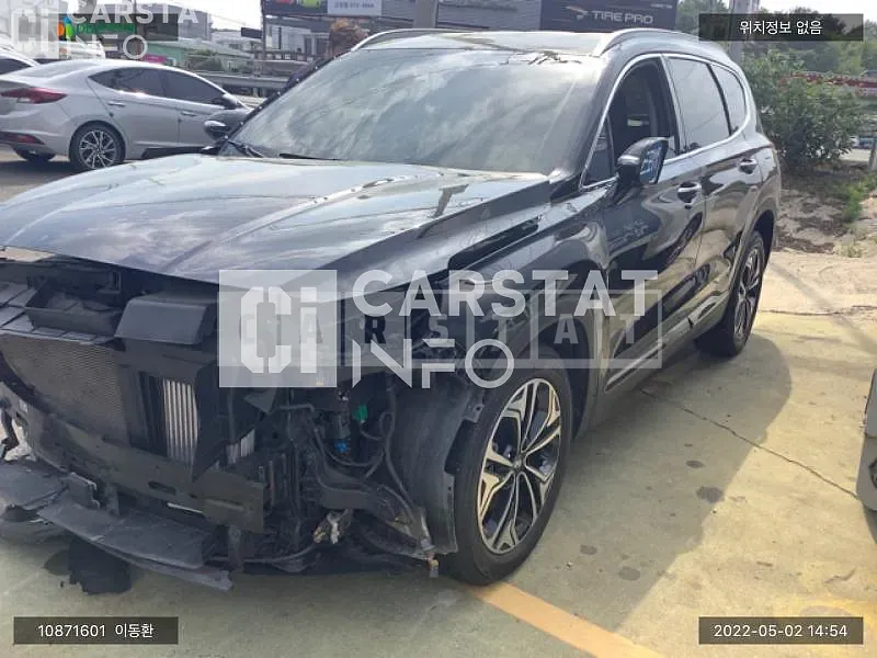 Photo 2 of 12: 2019 Hyundai Santa Fe, VIN KMHS381BBLU204927 — Korean insurance auction