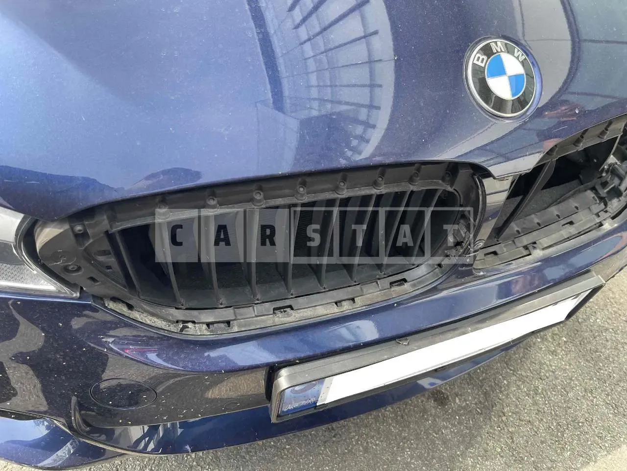 Photo 2 of 25: 2018 BMW 530i xDrive, VIN WBAJD9106JWC81604 — Korean insurance auction