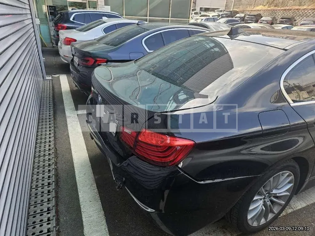 Photo 2 of 24: 2016 BMW 520d — Korean insurance auction