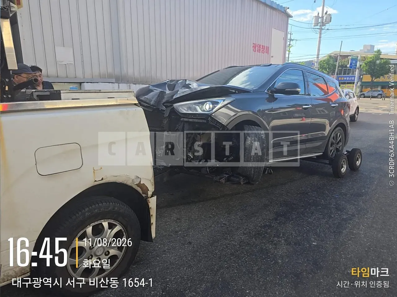 Photo 2 of 10: 2016 Hyundai Santa Fe, VIN KMHSW81XDGU627501 — Korean insurance auction
