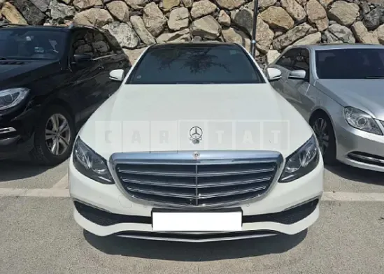 Photo 2 of 19: 2019 Mercedes-Benz E 300 e — Korean insurance auction