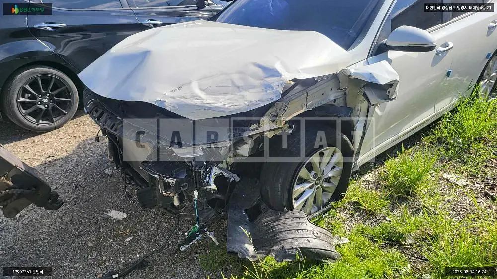 Photo 2 of 11: 2016 Kia K5, VIN KNAGU411BGA059563 — Korean insurance auction