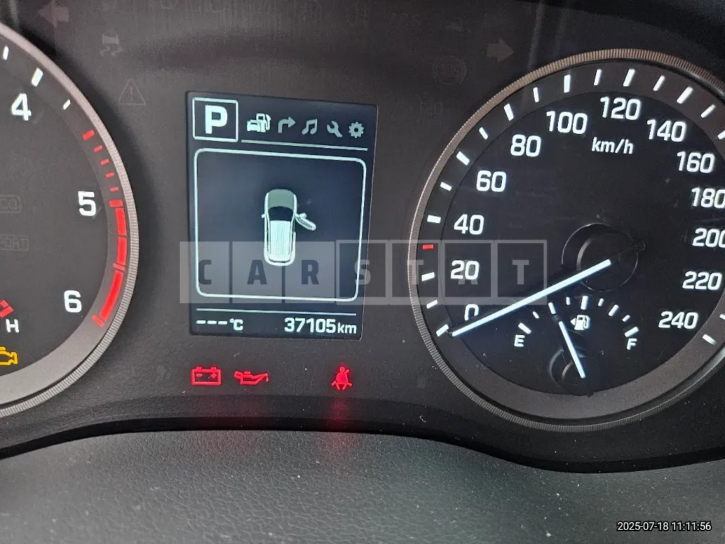 Photo 2 of 15: 2017 Hyundai Tucson TL — Korean insurance auction