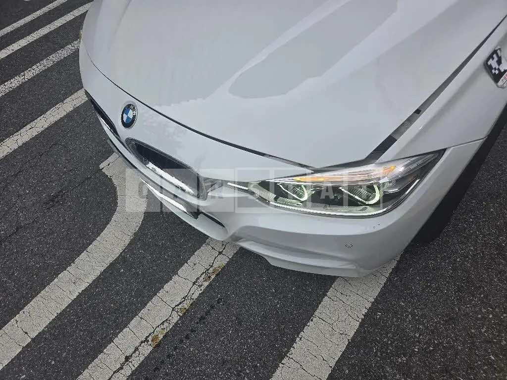 Photo 2 of 13: 2016 BMW 328i, VIN WBA8E9102GK437758 — Korean insurance auction