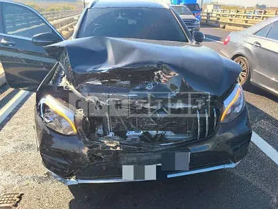 Photo 1 of 4: 2019 Mercedes-Benz GLC300 4Matic — Korean insurance auction