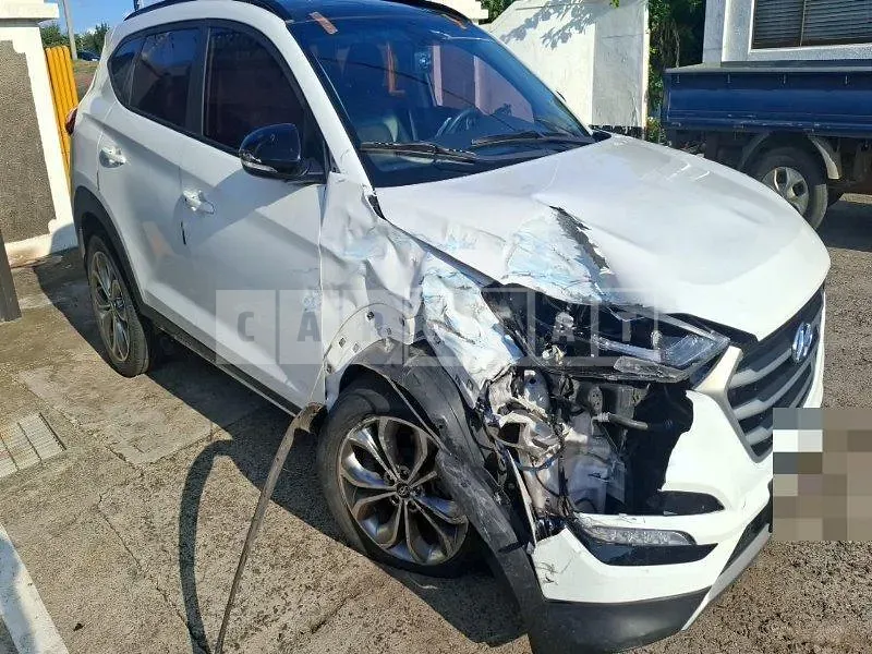 Photo 2 of 20: 2016 Hyundai Tucson TL — Korean insurance auction
