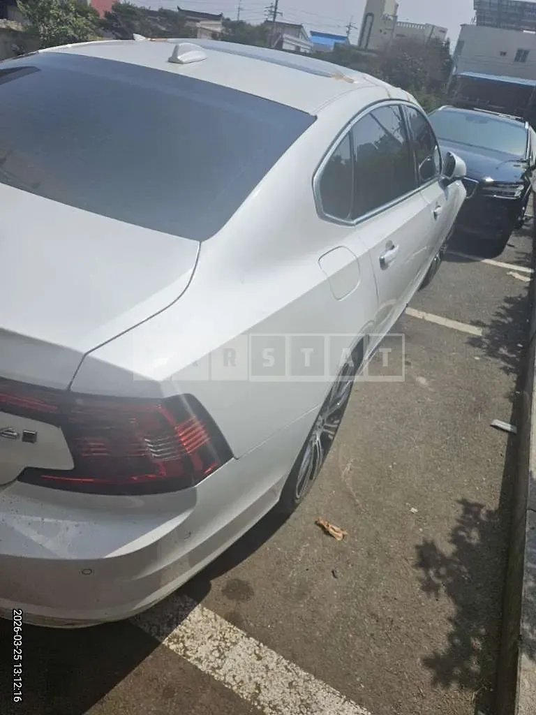 Photo 2 of 35: 2022 Volvo S90B6 AWD — Korean insurance auction
