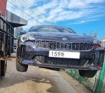Photo 1 of 17: 2019 Kia Stinger, VIN KNAE251ABLS079352 — Korean insurance auction