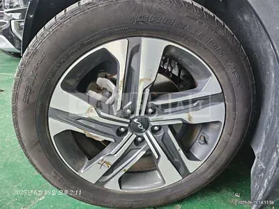 Photo 1 of 2: 2023 Kia (parts) Sorento Hybrid Wheel — Korean insurance auction