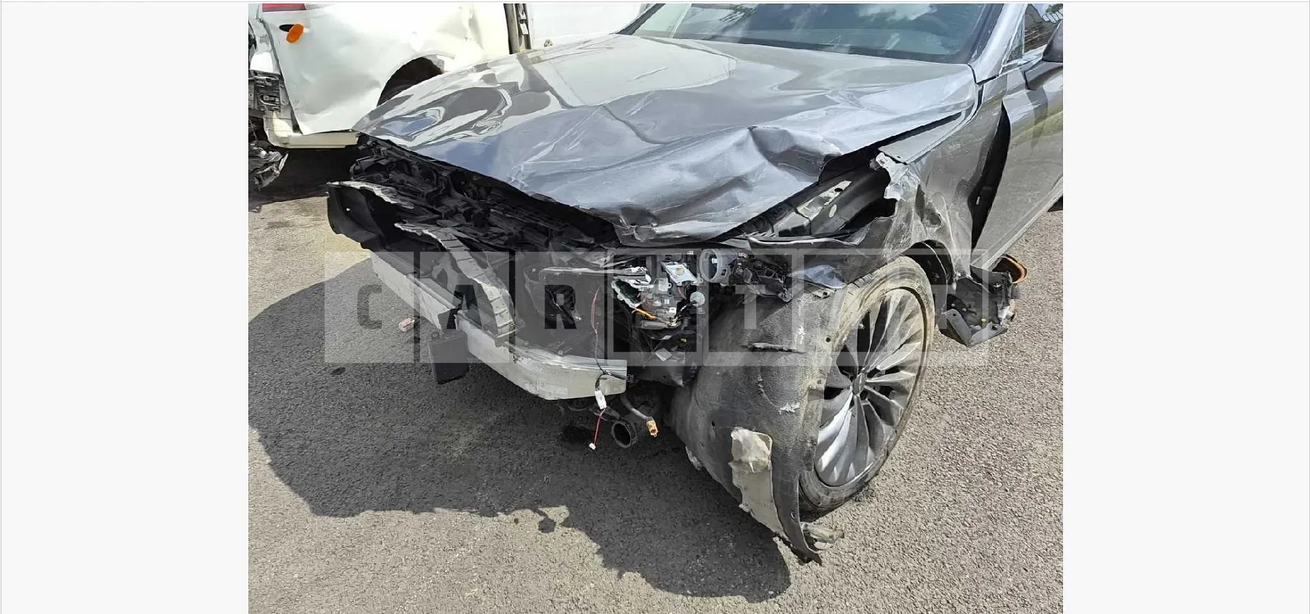 Photo 2 of 18: 2016 Genesis EQ900 3.3T — Korean insurance auction