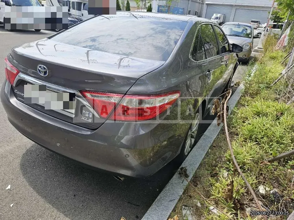 Photo 2 of 20: 2016 Toyota Camry Hybrid — Korean insurance auction