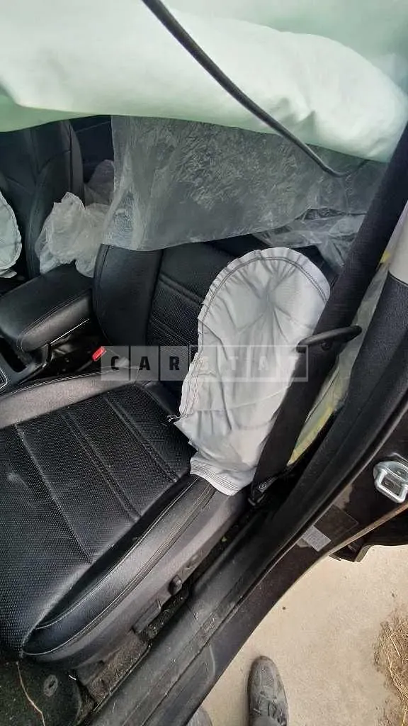 Photo 2 of 14: 2016 Kia Sorento — Korean insurance auction