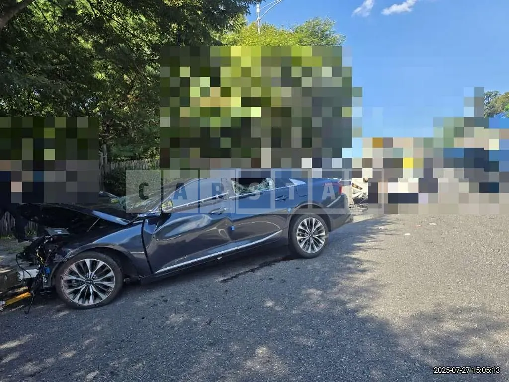 Photo 2 of 25: 2022 Kia Kth — Korean insurance auction