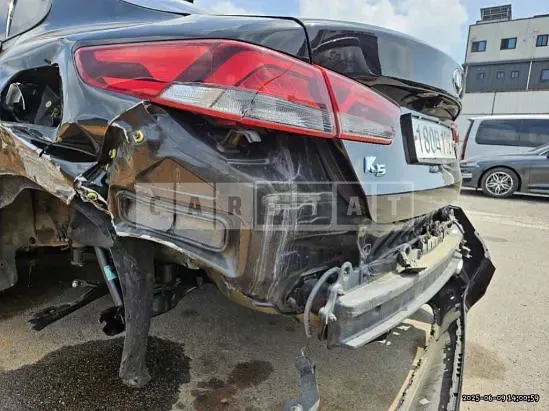 Photo 2 of 23: 2019 Kia K5 — Korean insurance auction