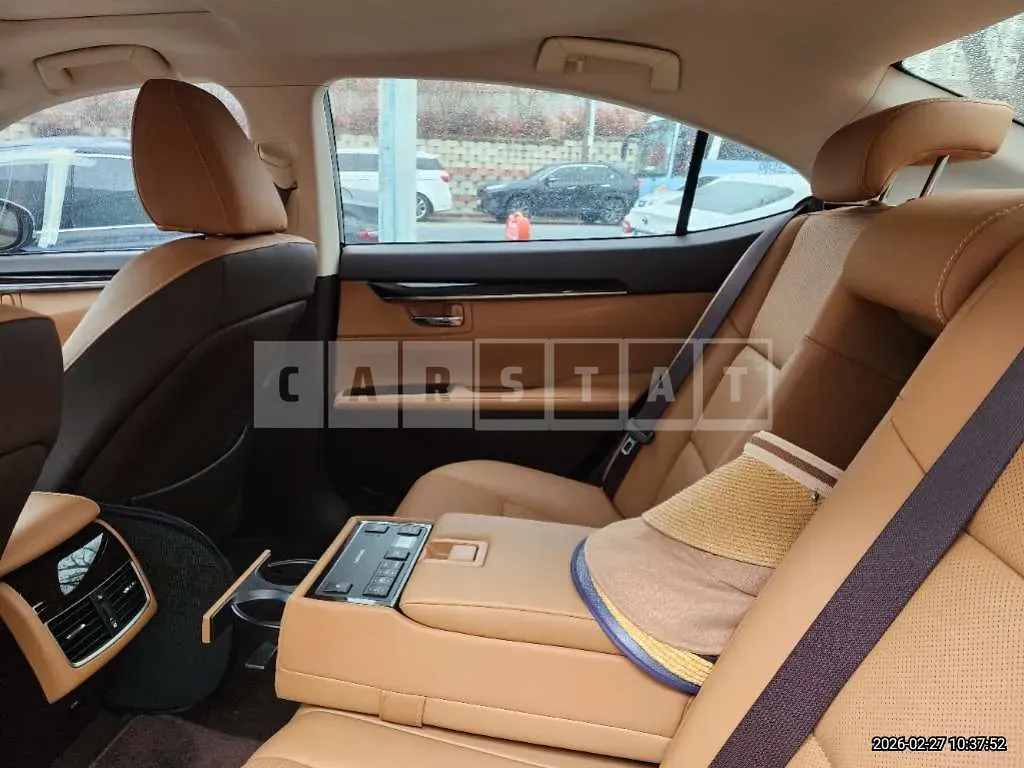 Photo 2 of 44: 2017 Lexus ES300h — Korean insurance auction