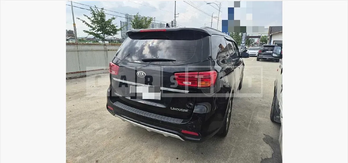 Photo 2 of 11: 2018 Kia Carnival Limousine — Korean insurance auction