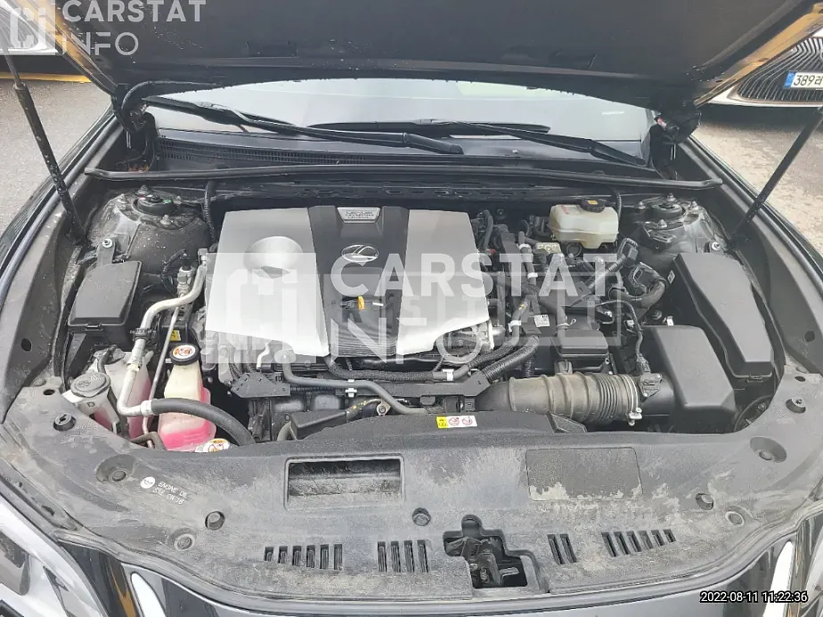 Photo 2 of 12: 2019 Lexus ES300h, VIN JTHB21B14K2007733 — Korean insurance auction